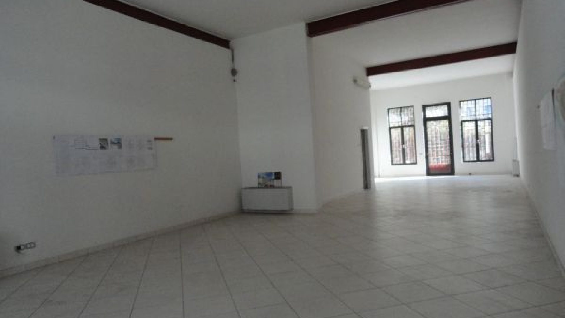 affitto-negozio-feltre-parcheggi (1)